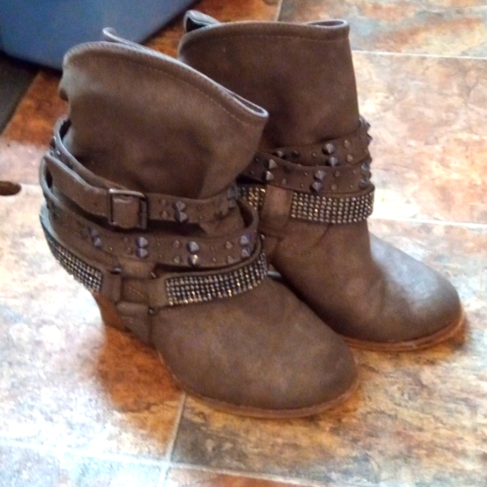 Hot Rated 7 ankle boots